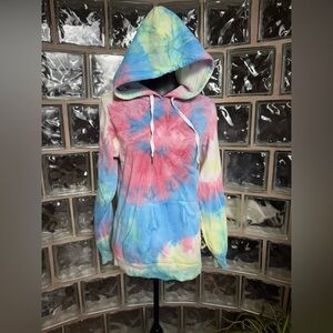 Tie Dye Women’s Hoodie. Size Small. Preowned Condition.